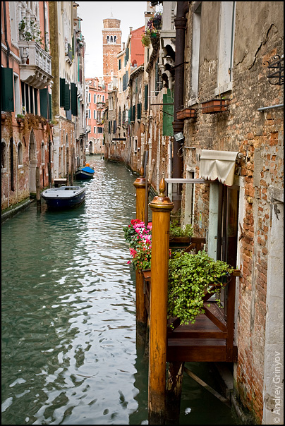 http://images43.fotki.com/v1381/photos/8/880231/6909707/Venice009-vi.jpg